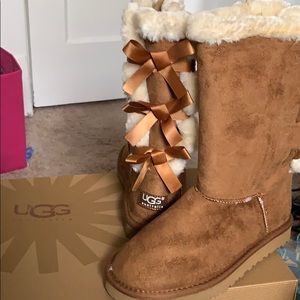Brown Bailey Bow Uggs